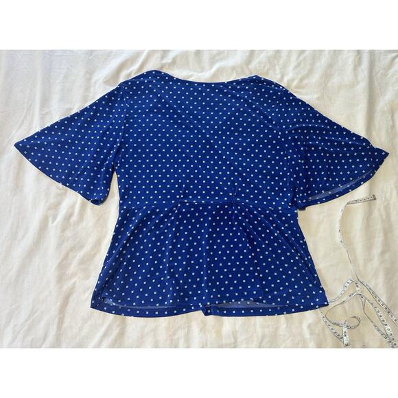 Liz Claiborne Blue Geometric Print Wrap Top | Size M - Picture 4 of 13